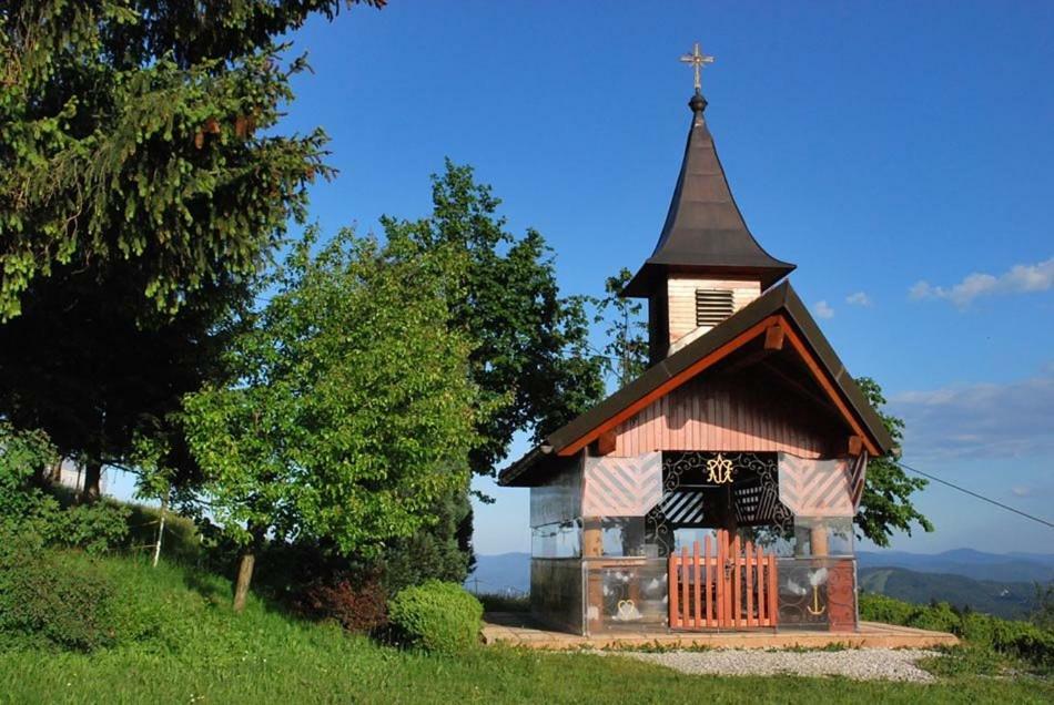 Holiday Home Forest Peace, Lavrovec Hlevni Vrh Esterno foto